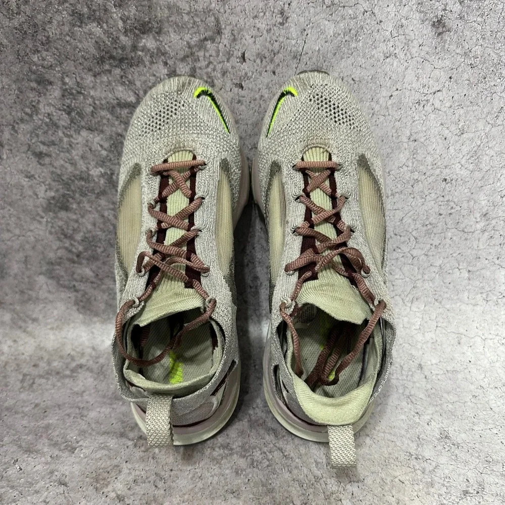 Nike Spark Flyknit Men Size 8 Burgundy Crush Grey Running Shoes DD1901-600